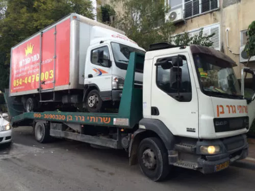 משאית גרר בן משנעת משאית — תמונה מהאתר המקורי